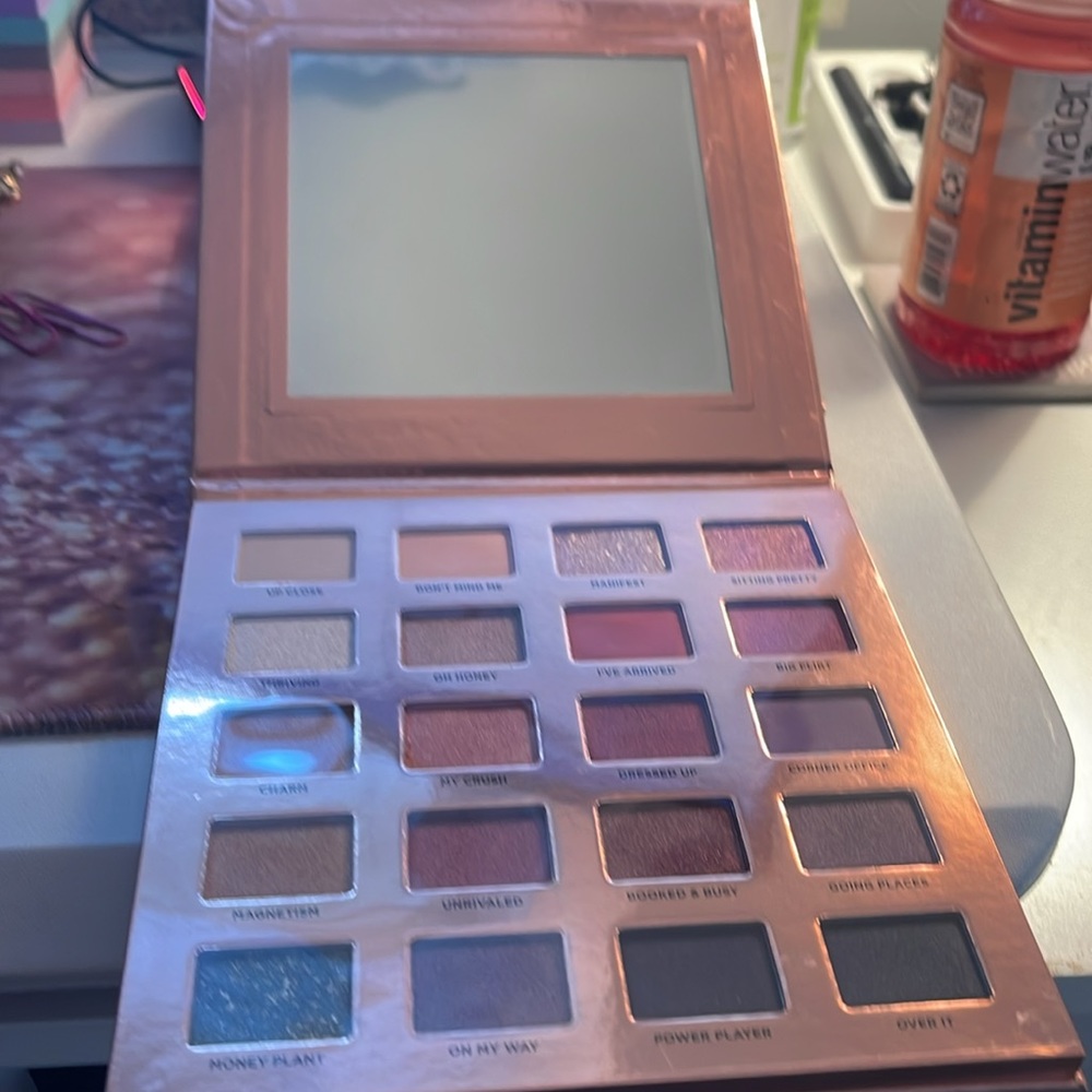 Brand new with plastic cover still over shadow colors.ICONIC DesktoDance Palette